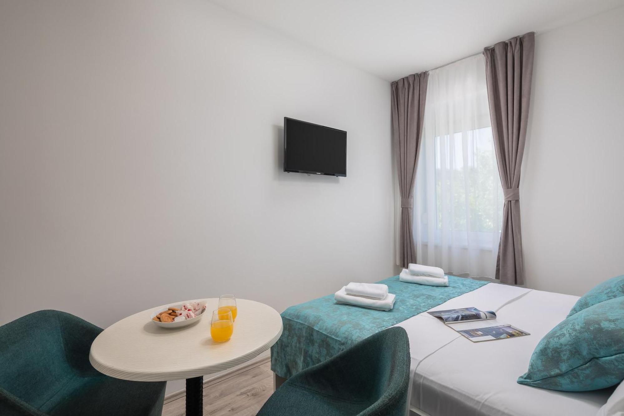 Beachfront Apartments Providenca With Free Parking 马卡尔斯卡 外观 照片