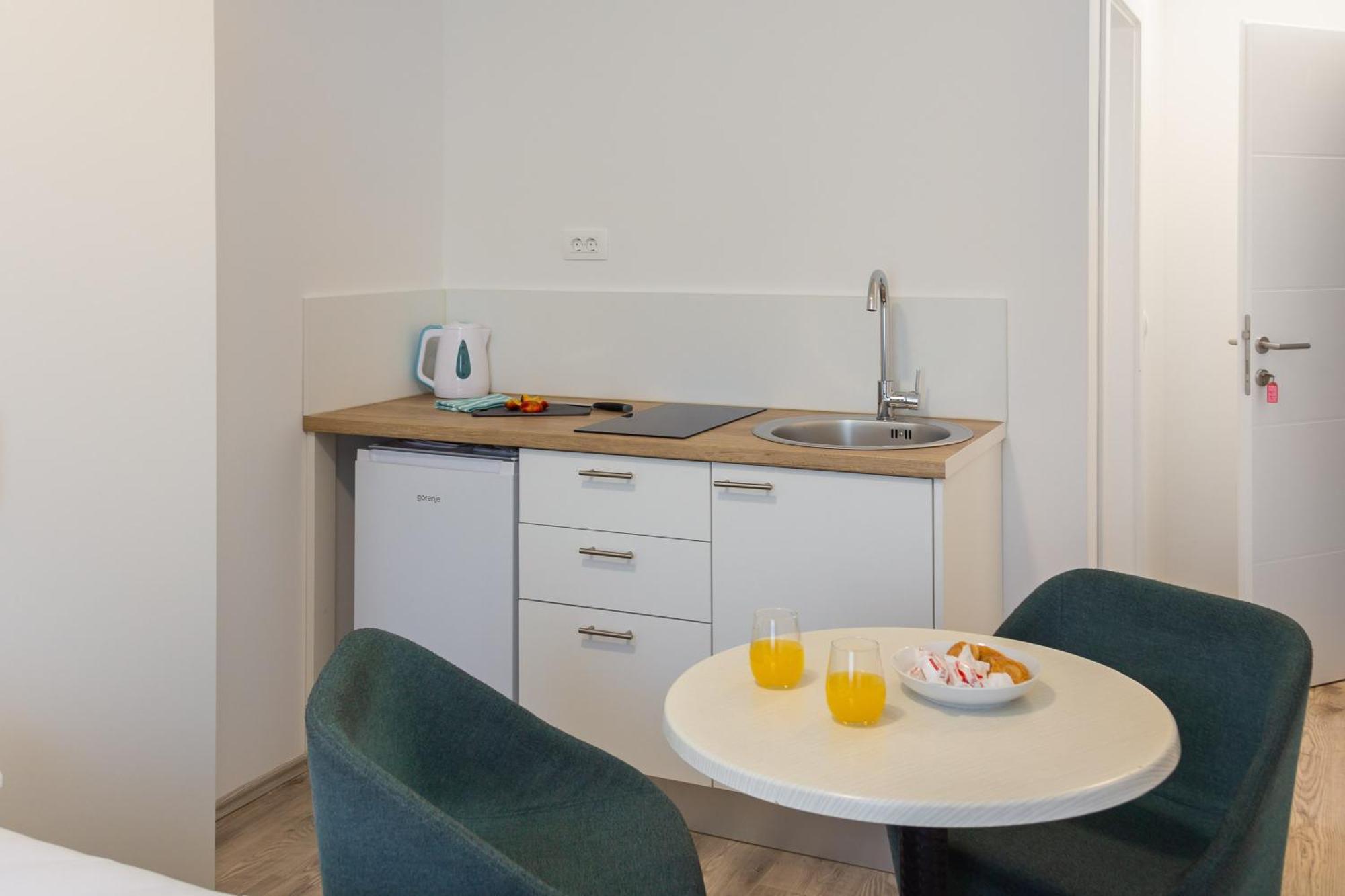 Beachfront Apartments Providenca With Free Parking 马卡尔斯卡 外观 照片